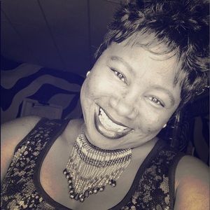 Meet your Posher, Shellena